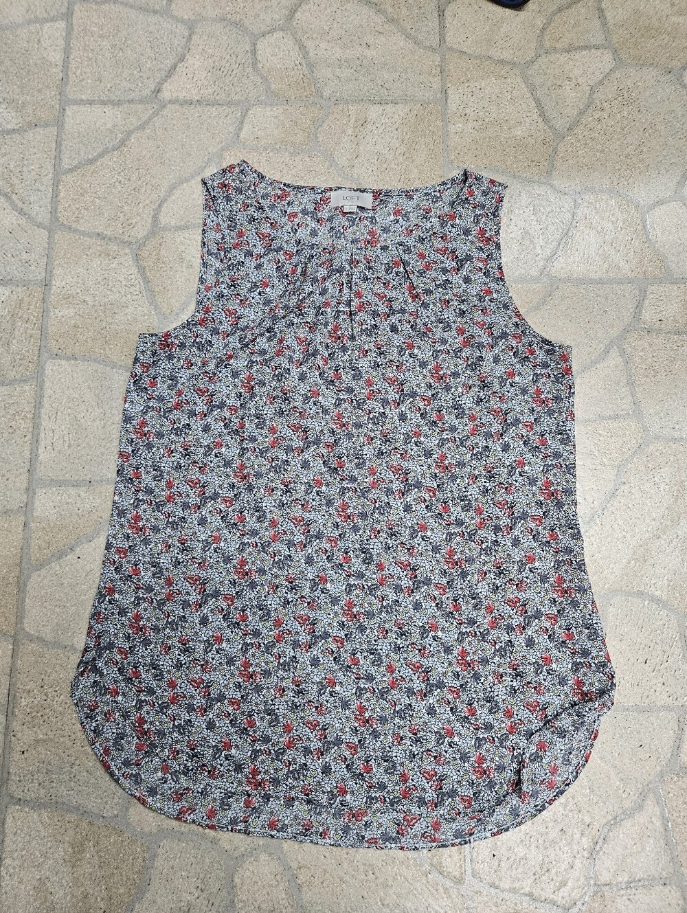 LOFT Red Floral Sleeveless Camisole on Black and White Print